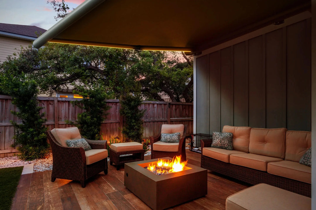 Motorized retractable awning