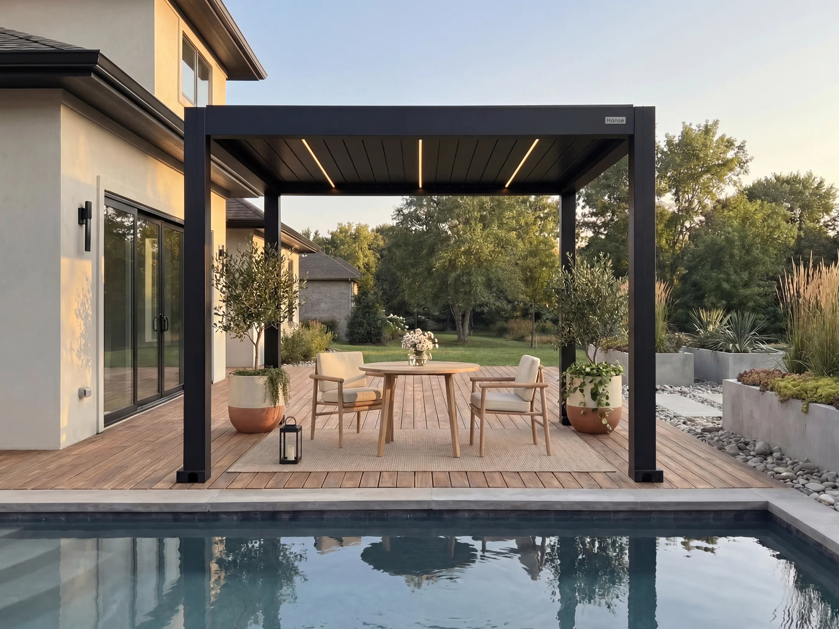 Hansø Apex Pergola