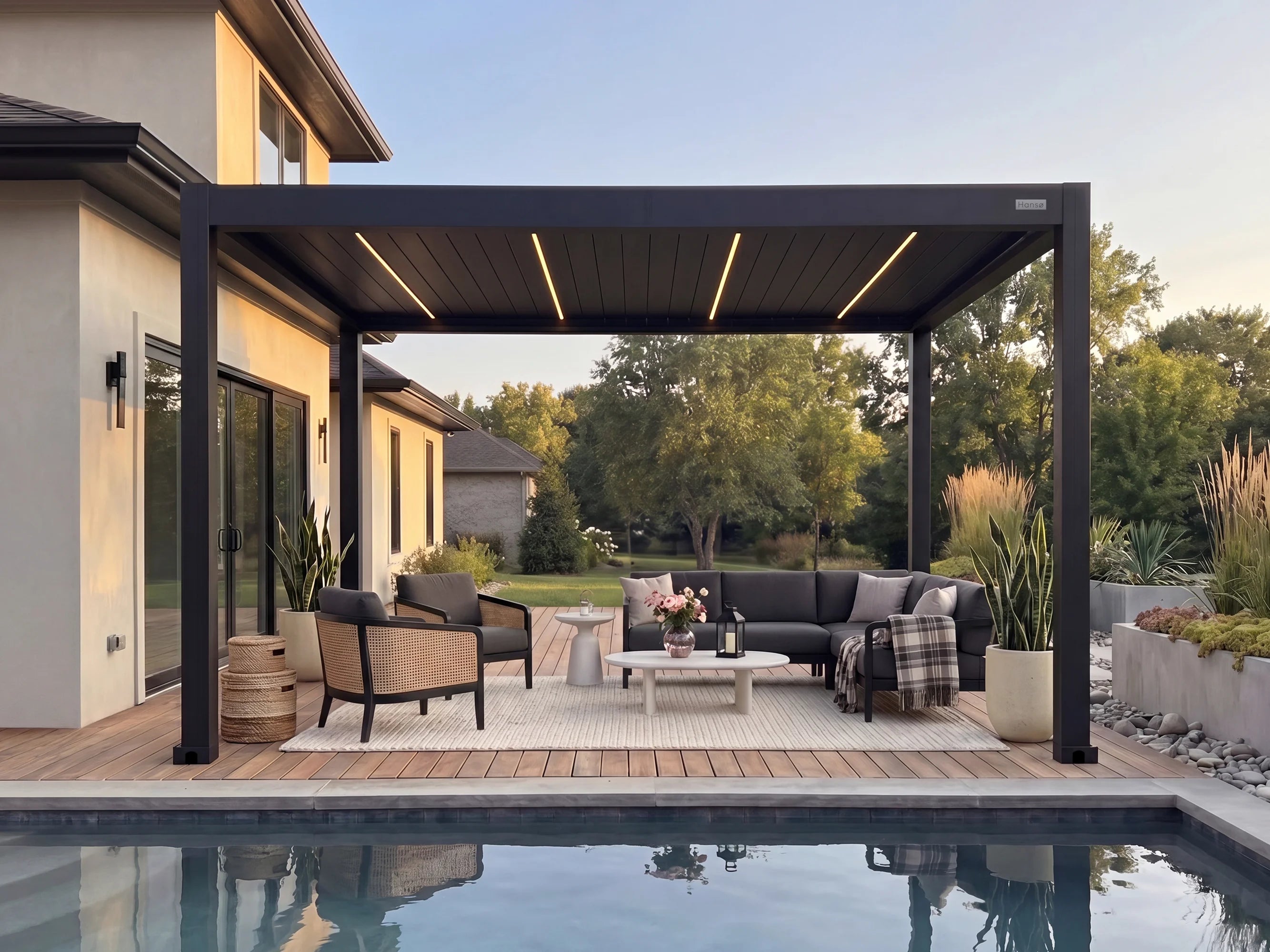 Hansø Apex Pergola