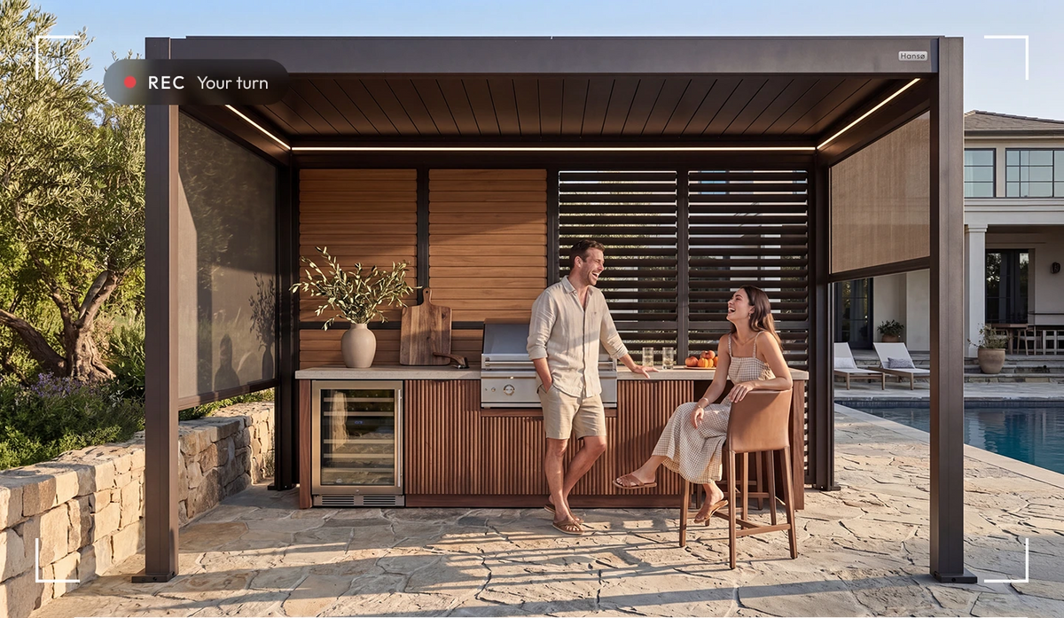 Hansø pergola with an outdoor kitchen
